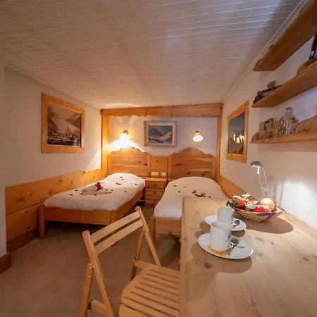 Sainte-foy-l'argentiere Sleeps 5 * Chamonix