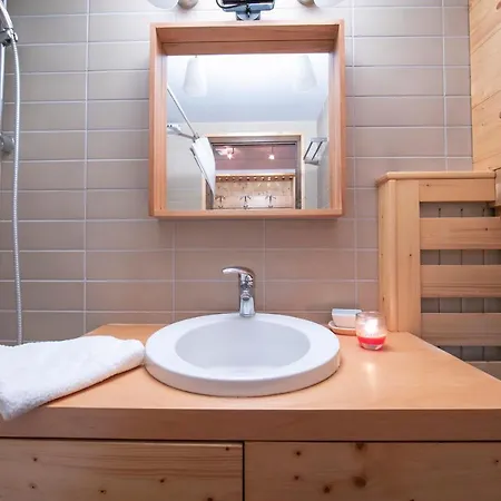 Sainte-foy-l'argentiere Sleeps 5 Chamonix